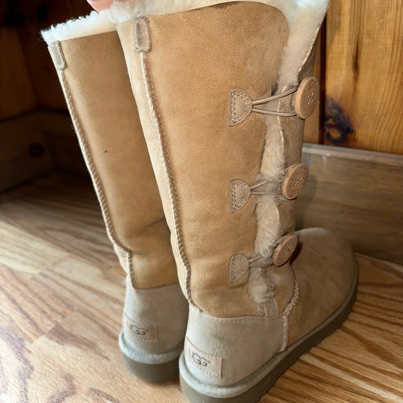 Triple Bailey Button UGG Boots - Picture 3 of 9